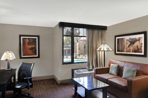 DoubleTree by Hilton Phoenix- Tempe - image 6