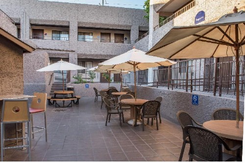 Hotel Tempe/Phoenix Airport InnSuites Hotel & Suites - image 10