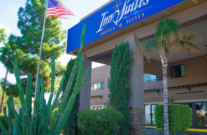 Hotel Tempe/Phoenix Airport InnSuites Hotel & Suites - image 7