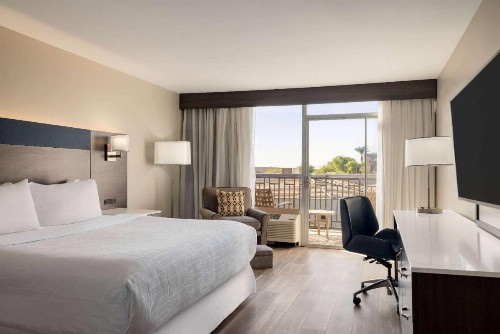 Sheraton Phoenix Airport Hotel Tempe - image 23