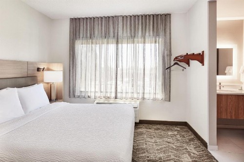 SpringHill Suites Phoenix Tempe Airport - image 18