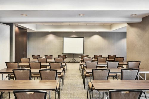SpringHill Suites Phoenix Tempe Airport - image 29