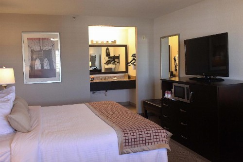 Ramada by Wyndham Tempe/At Arizona Mills Mall - image 10