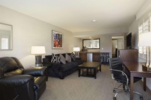 Ramada by Wyndham Tempe/At Arizona Mills Mall - image 13