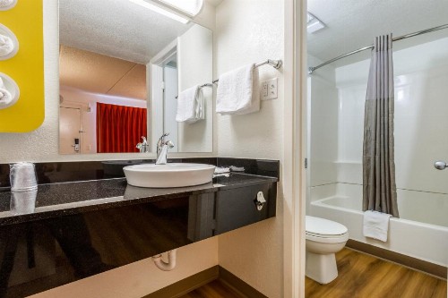 Motel 6-Tempe AZ - Phoenix - Priest Dr - image 40