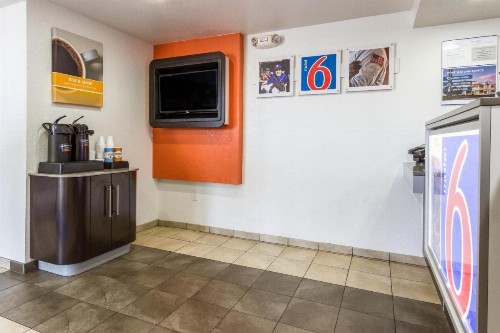 Motel 6-Tempe AZ - Phoenix - Priest Dr - image 5