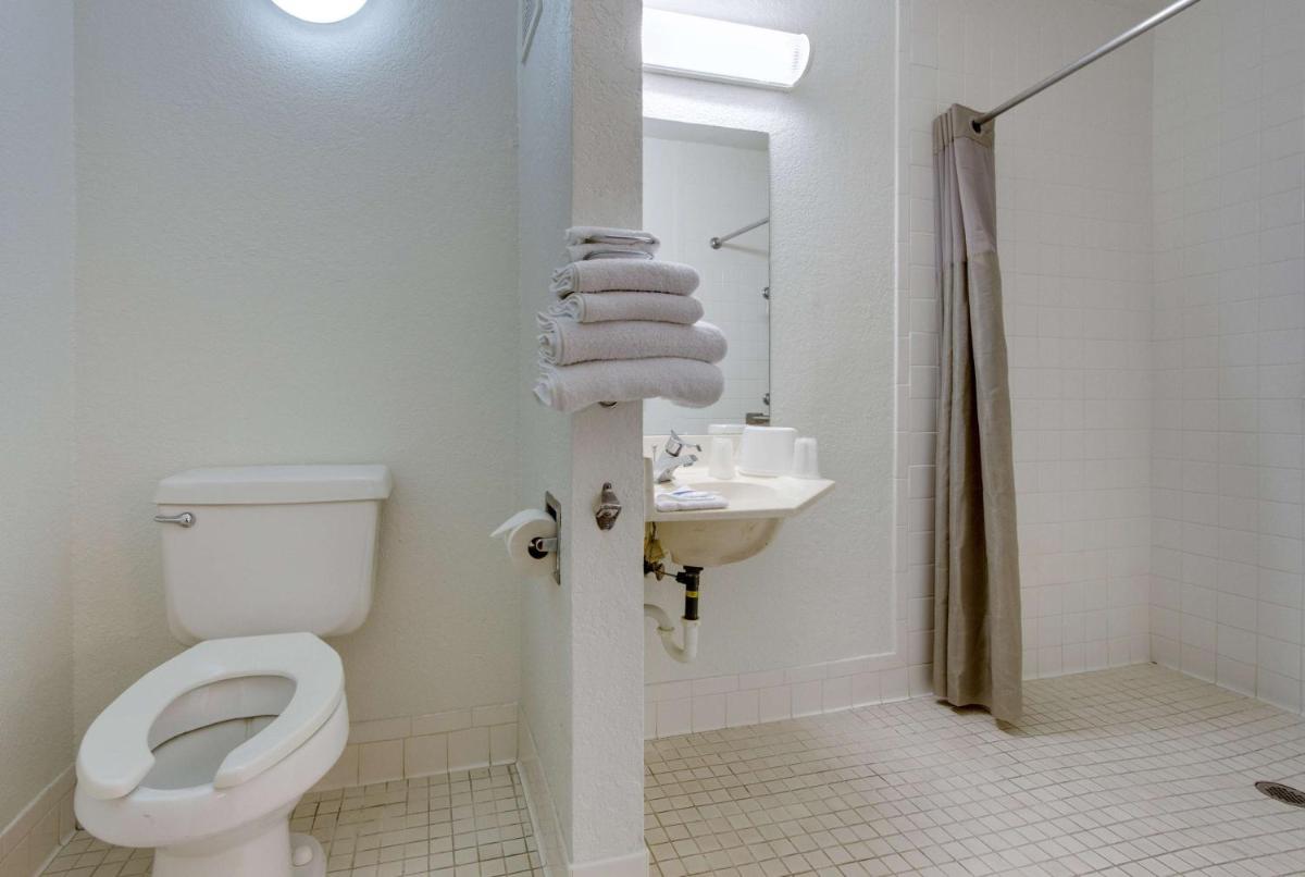 Motel 6-Tempe AZ - Scottsdale South - image 2
