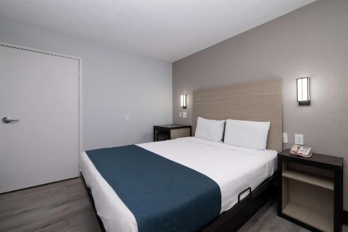 Motel 6-Tempe AZ - Broadway - ASU - image 31