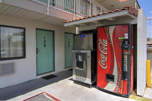 Motel 6-Tempe AZ - Broadway - ASU - image 35