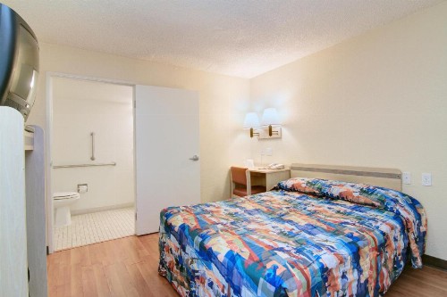 Motel 6-Tempe AZ - Broadway - ASU - image 38