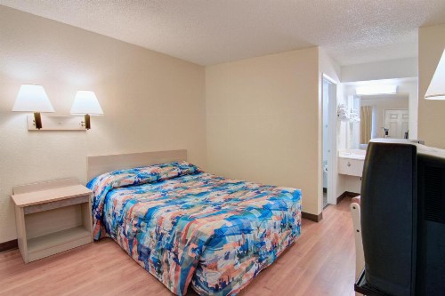 Motel 6-Tempe AZ - Broadway - ASU - image 4
