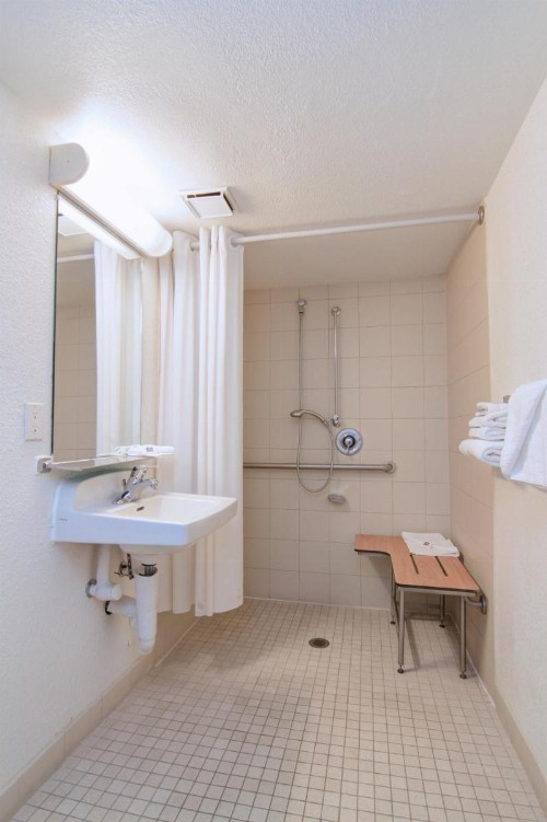 Motel 6-Tempe AZ - Broadway - ASU - image 40