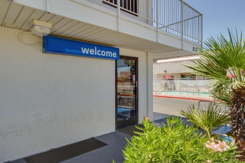 Motel 6-Tempe AZ - Broadway - ASU - image 5