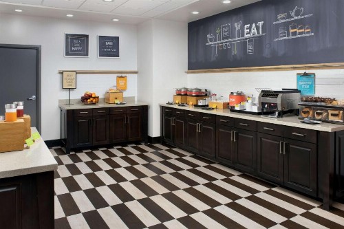 Hampton Inn & Suites Phoenix/Tempe - image 11