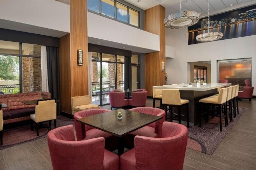 Hampton Inn & Suites Phoenix/Tempe - image 25