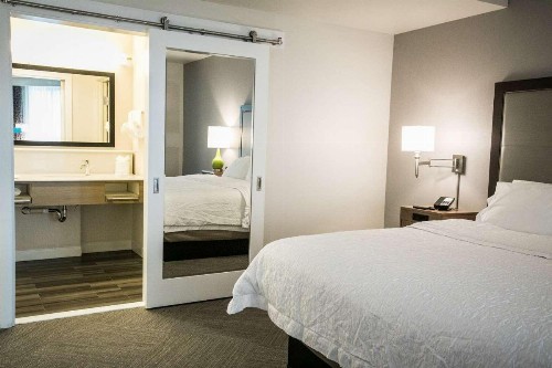 Hampton Inn & Suites Tempe/Phoenix Airport Az - image 38