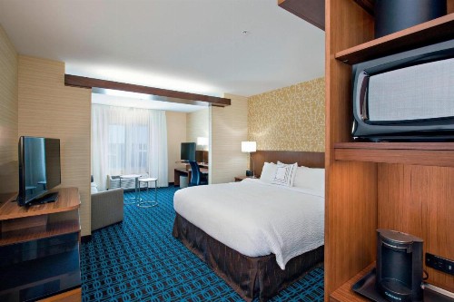 Fairfield Inn & Suites by Marriott Phoenix Tempe/Airport - image 19