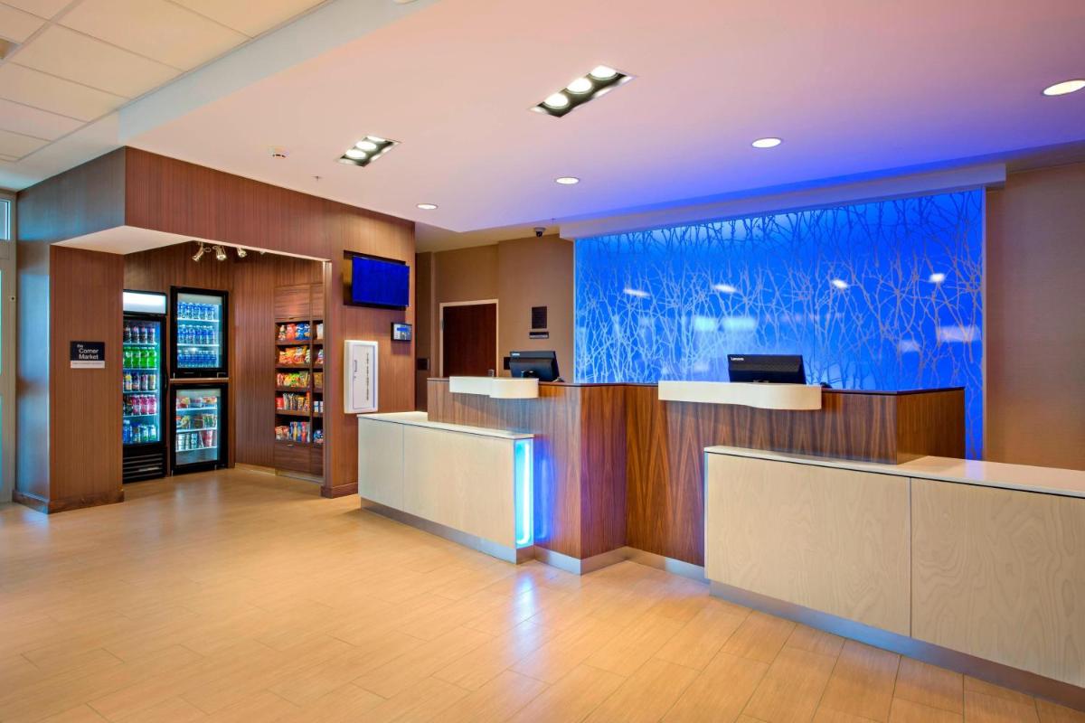Fairfield Inn & Suites by Marriott Phoenix Tempe/Airport - image 4