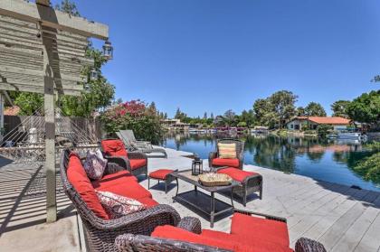 Lakefront tempe House with Sun Deck Hot tub and Boats tempe Arizona