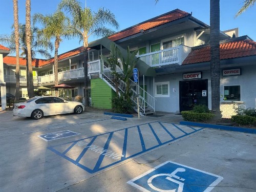 Garden Inn San Gabriel - image 4