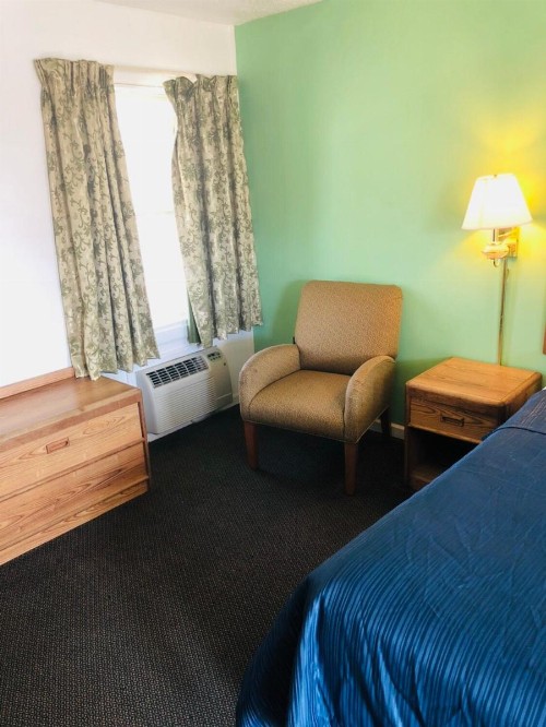 Woodridge Motel - image 13