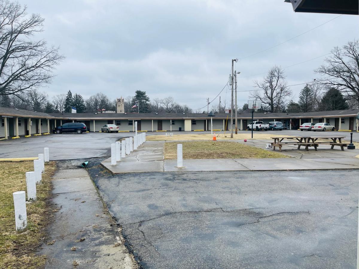 Woodridge Motel - image 2