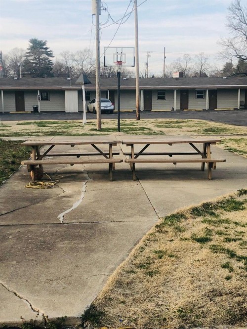 Woodridge Motel - image 4