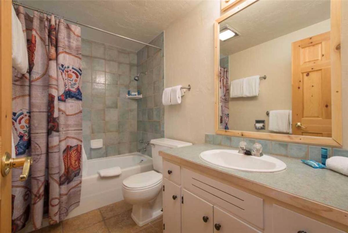 Four Seasons II Condominiums - image 3