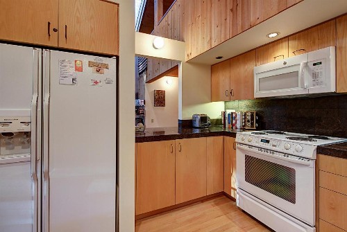 Longwell House - image 9