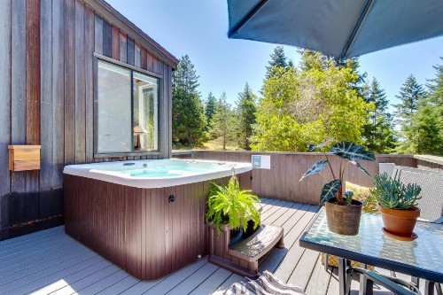 The Bobcat House - image 7