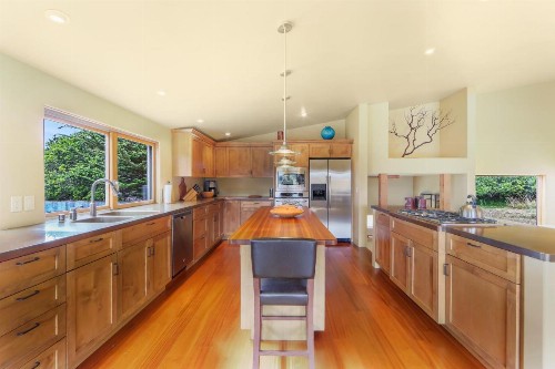 Meadow House - image 12
