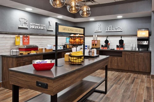 Hampton Inn & Suites Lady Lake/The Villages - image 8