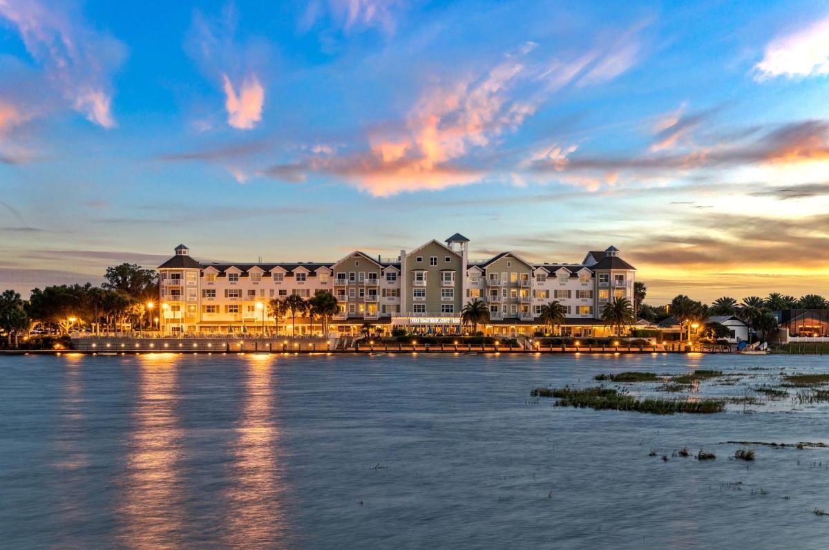 Waterfront Inn - main image