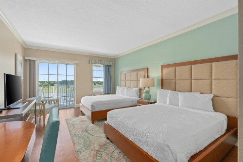 Waterfront Inn - image 15
