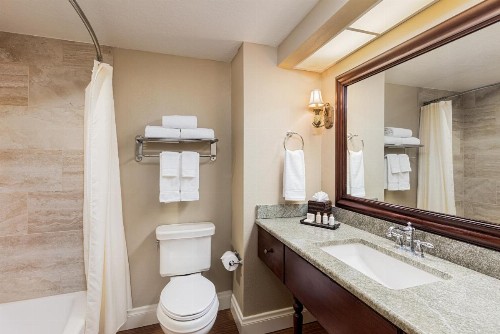 Waterfront Inn - image 21