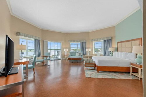 Waterfront Inn - image 27