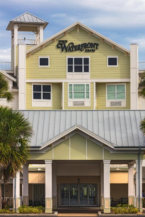 Waterfront Inn - image 32