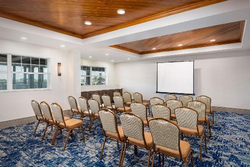 Waterfront Inn - image 33