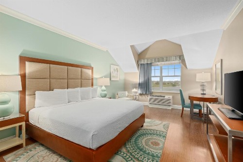 Waterfront Inn - image 42