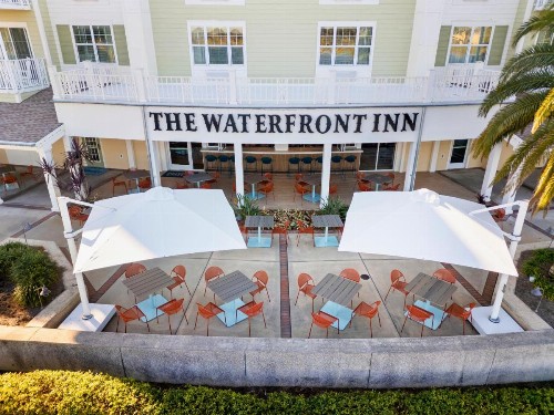 Waterfront Inn - image 6