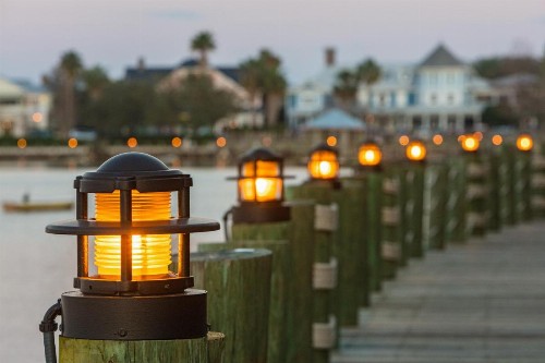 Waterfront Inn - image 9
