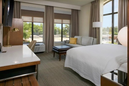 Courtyard by Marriott Thomasville Downtown - image 17