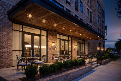 Courtyard by Marriott Thomasville Downtown - image 3