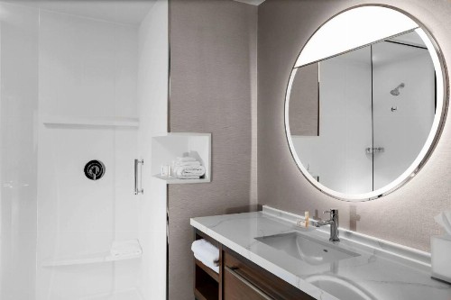 Courtyard by Marriott Thomasville Downtown - image 7