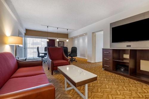 Best Western Plus Thousand Oaks Inn - image 33