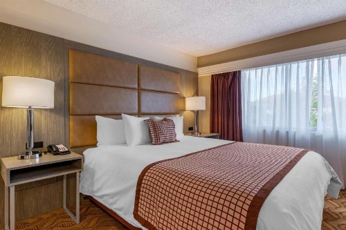 Best Western Plus Thousand Oaks Inn - image 34