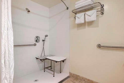 Best Western Plus Thousand Oaks Inn - image 46