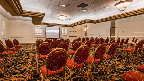 Best Western Plus Thousand Oaks Inn - image 49
