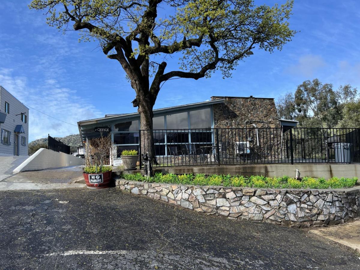 Sierra Lodge Three Rivers - main image