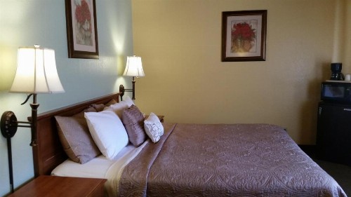 Western Holiday Lodge - image 13